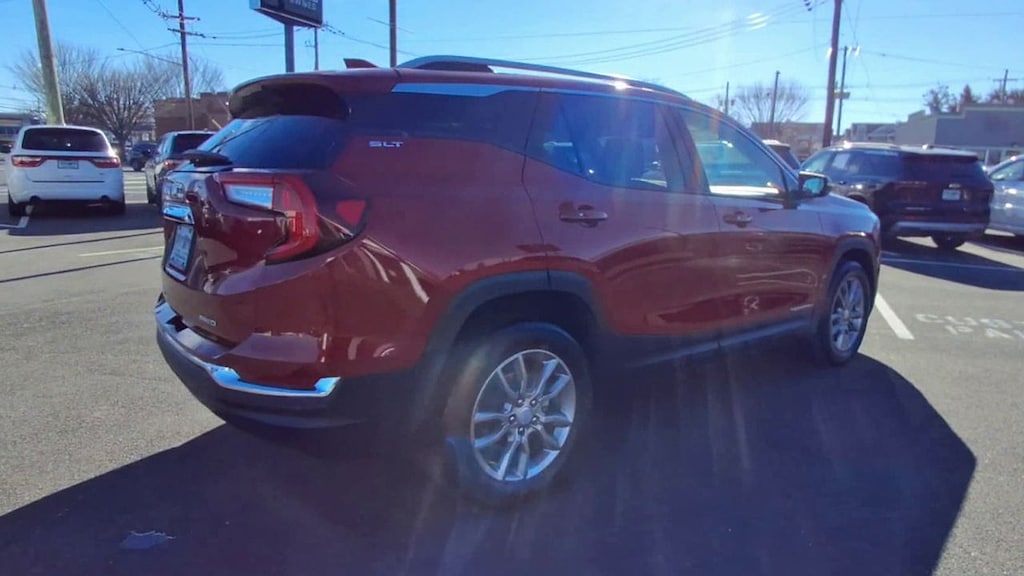 Used 2023 GMC Terrain SLT SUV