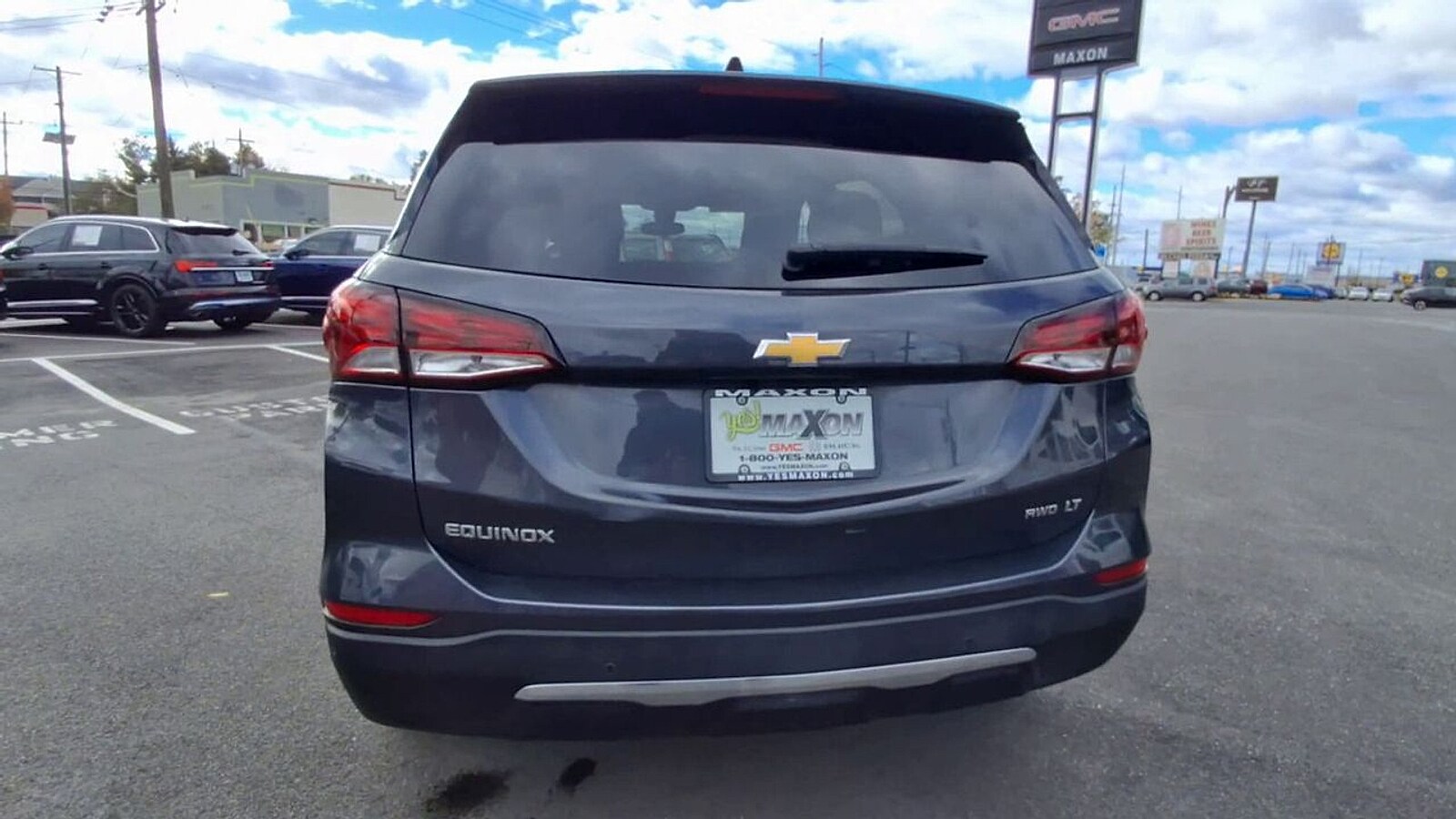 2023 Chevrolet Equinox LT photo 3