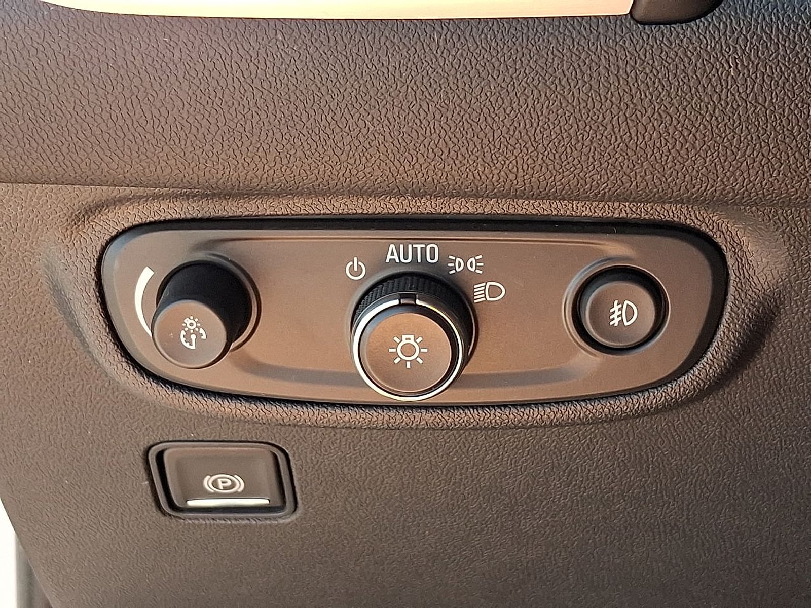 2024 GMC Terrain SLT - Photo 17
