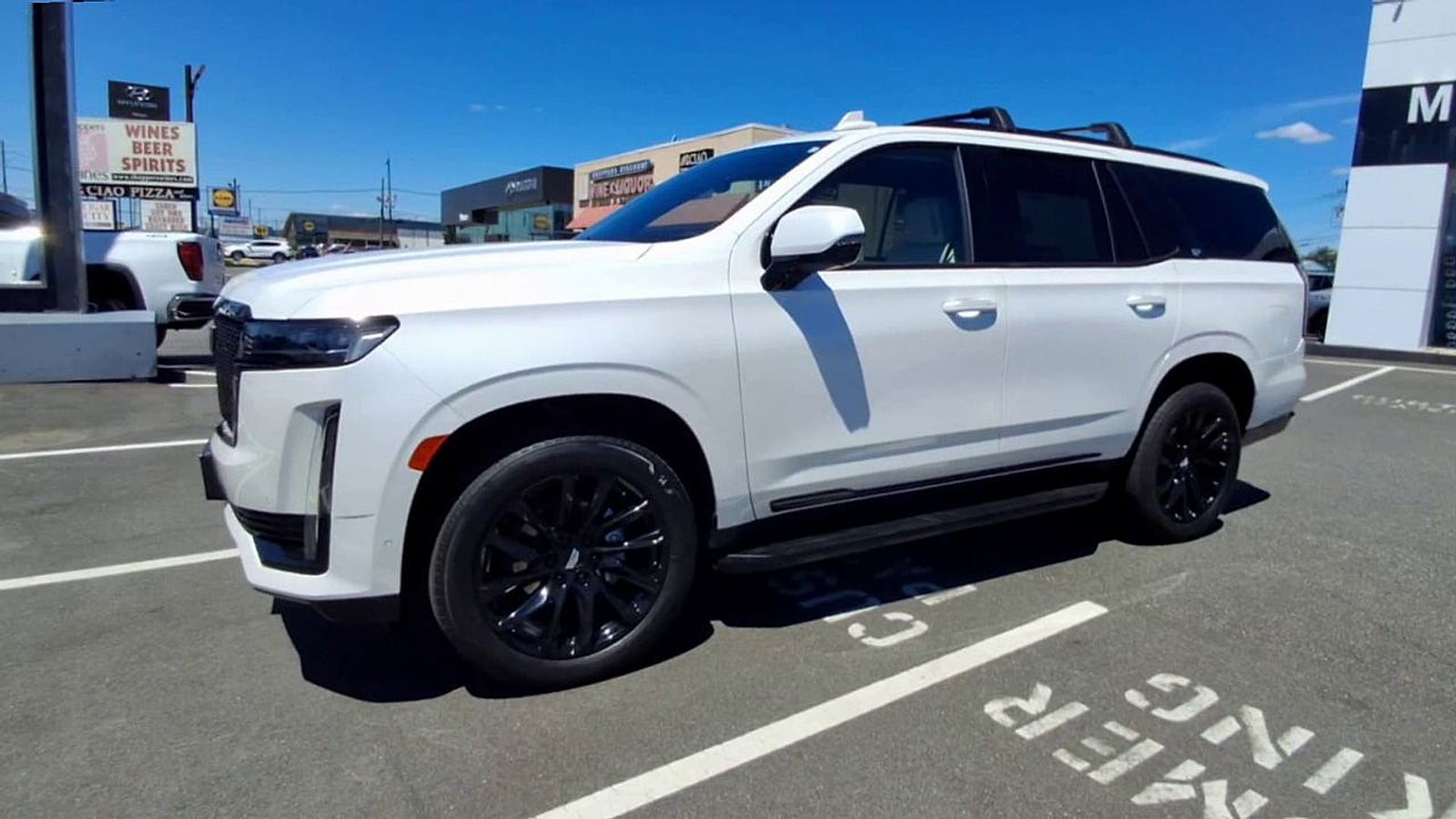 2024 Cadillac Escalade Sport - Photo 6