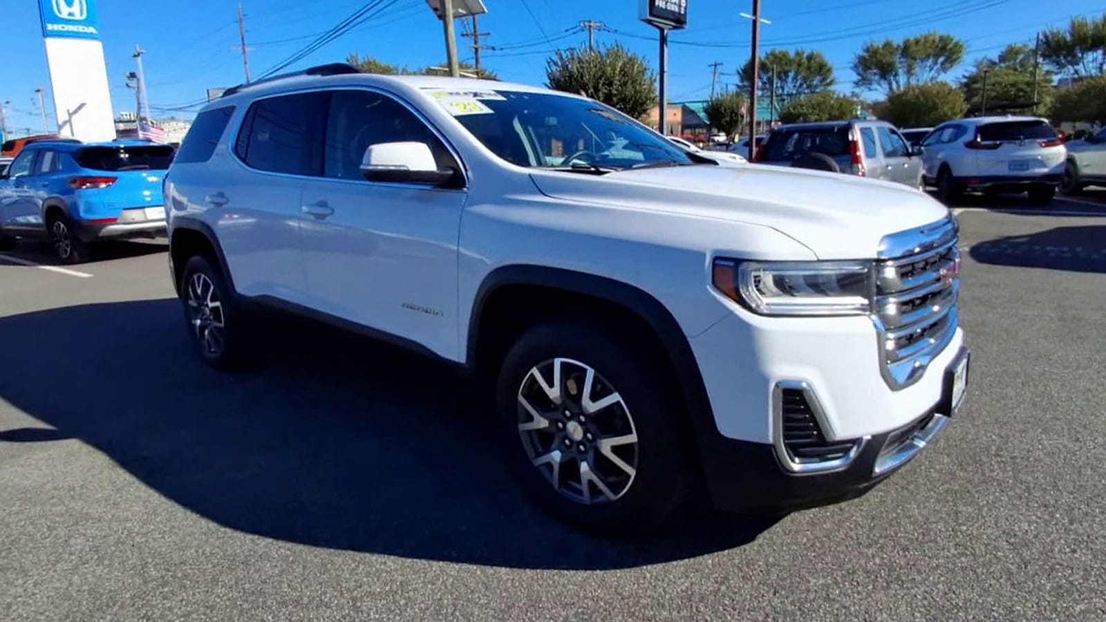 2023 GMC Acadia SLE - Photo 8