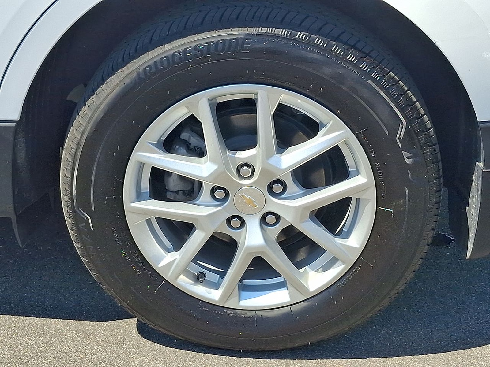 2024 Chevrolet Equinox LS - Photo 32