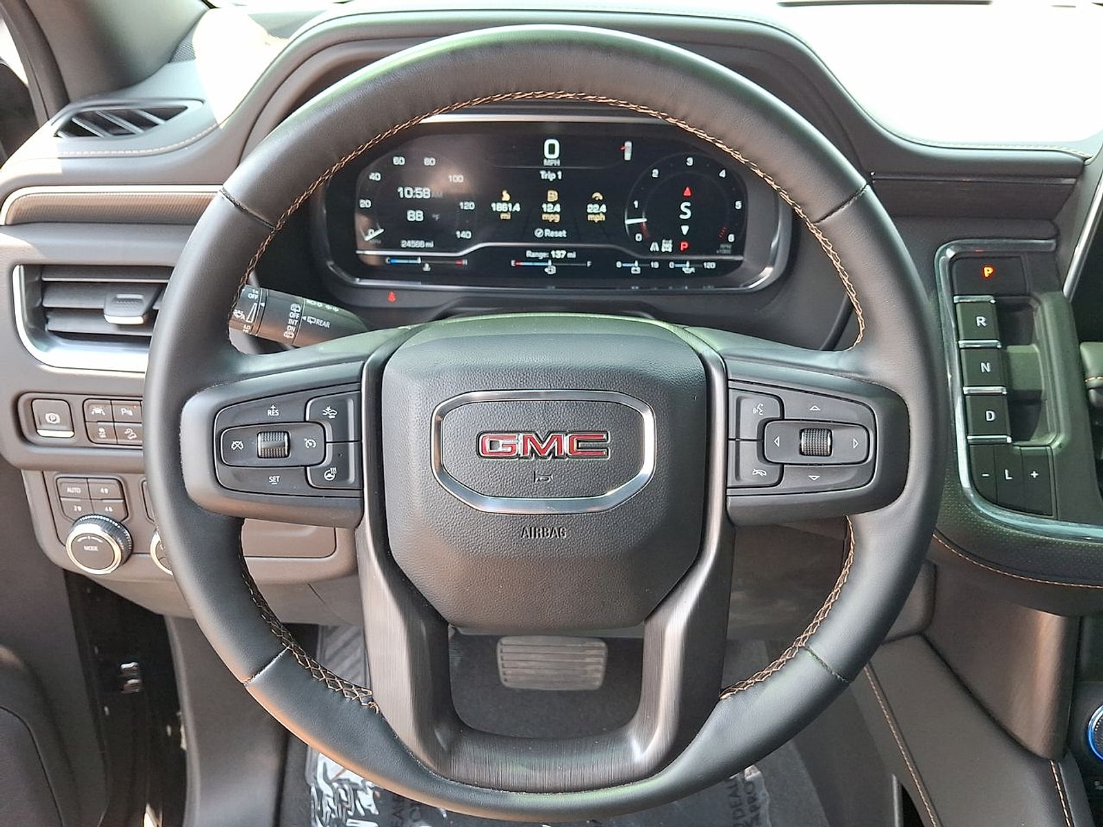 2023 GMC Yukon AT4 - Photo 11
