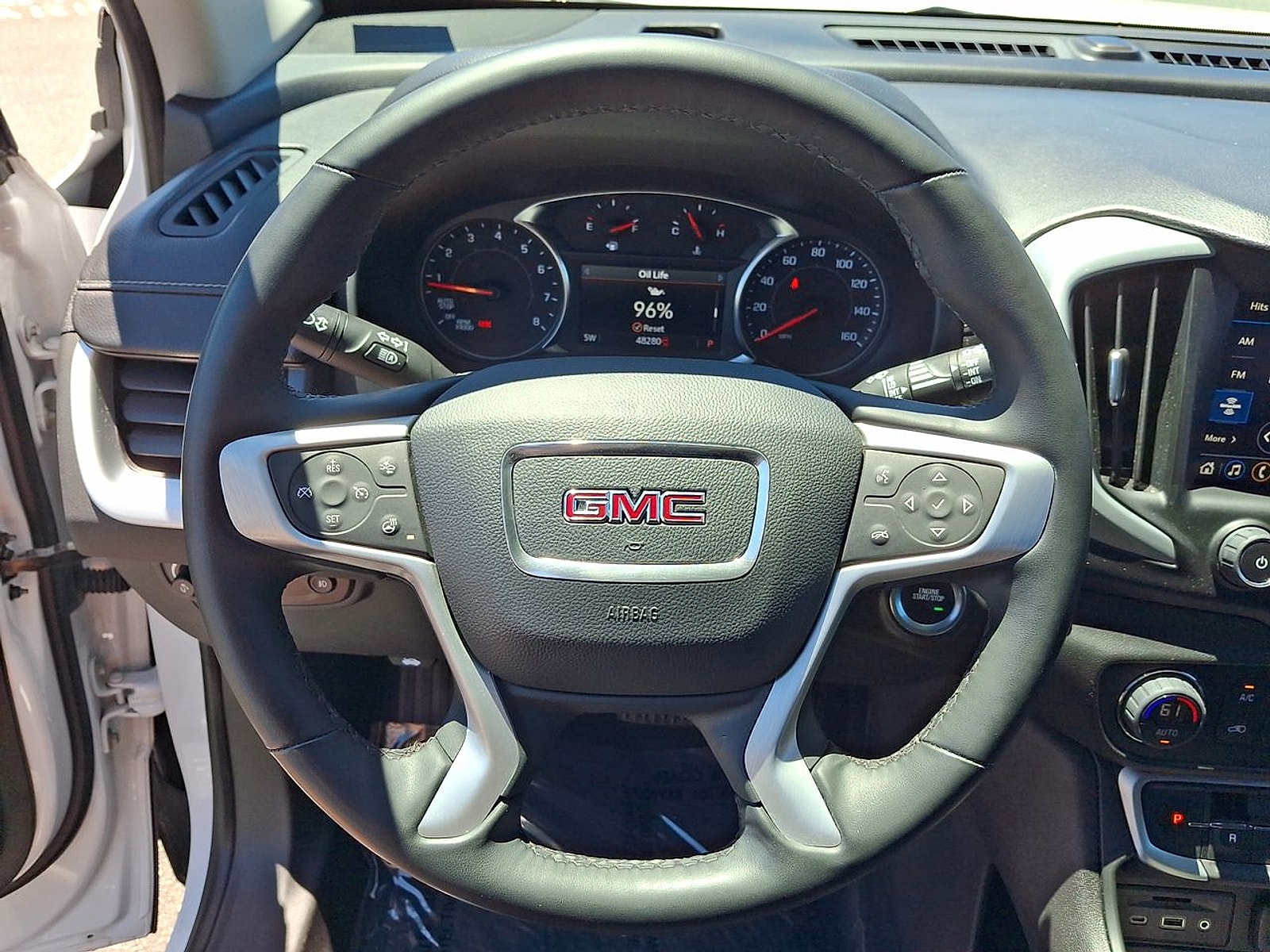 2024 GMC Terrain SLT - Photo 11