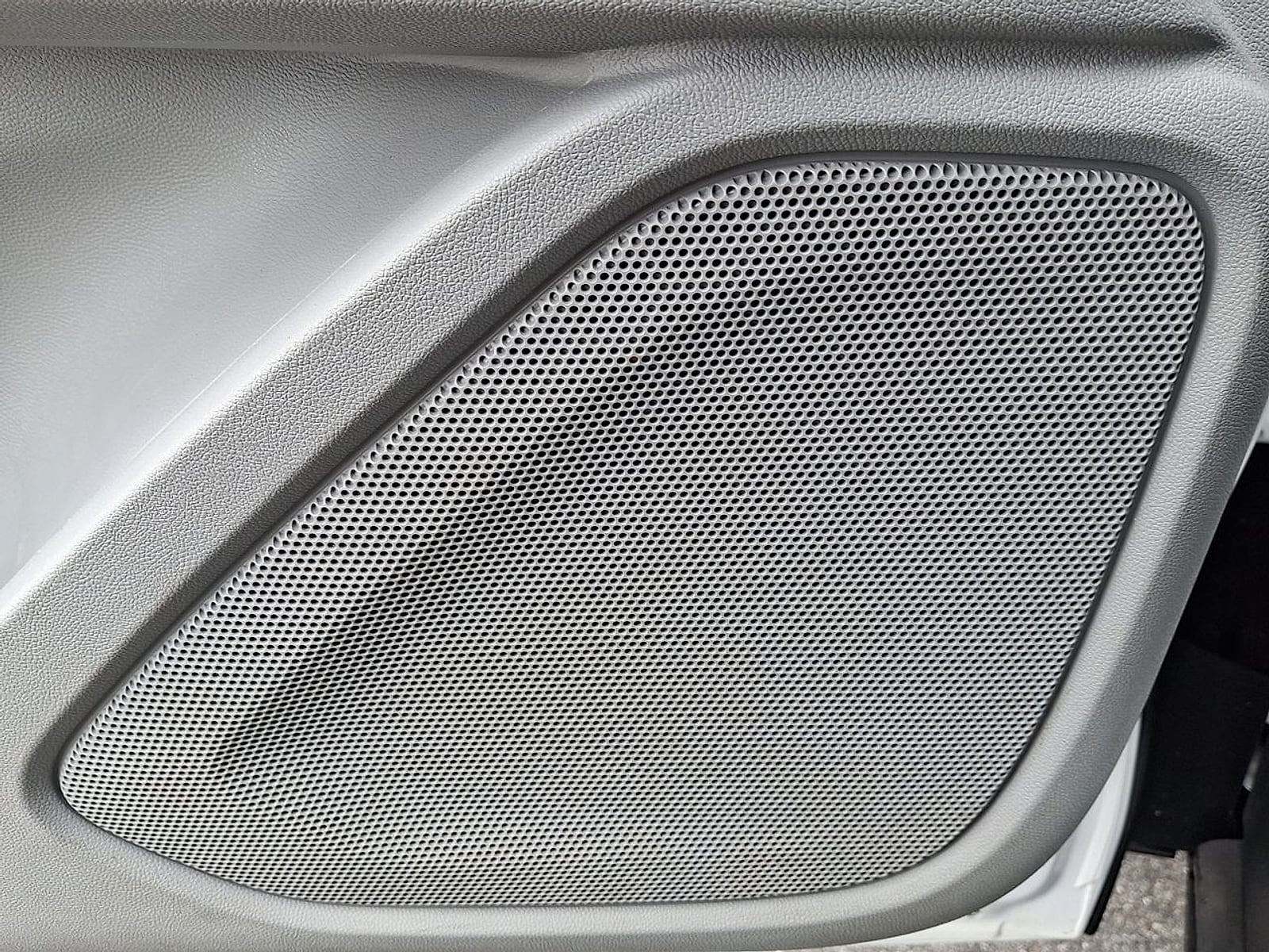 2023 GMC Terrain SLE - Photo 23