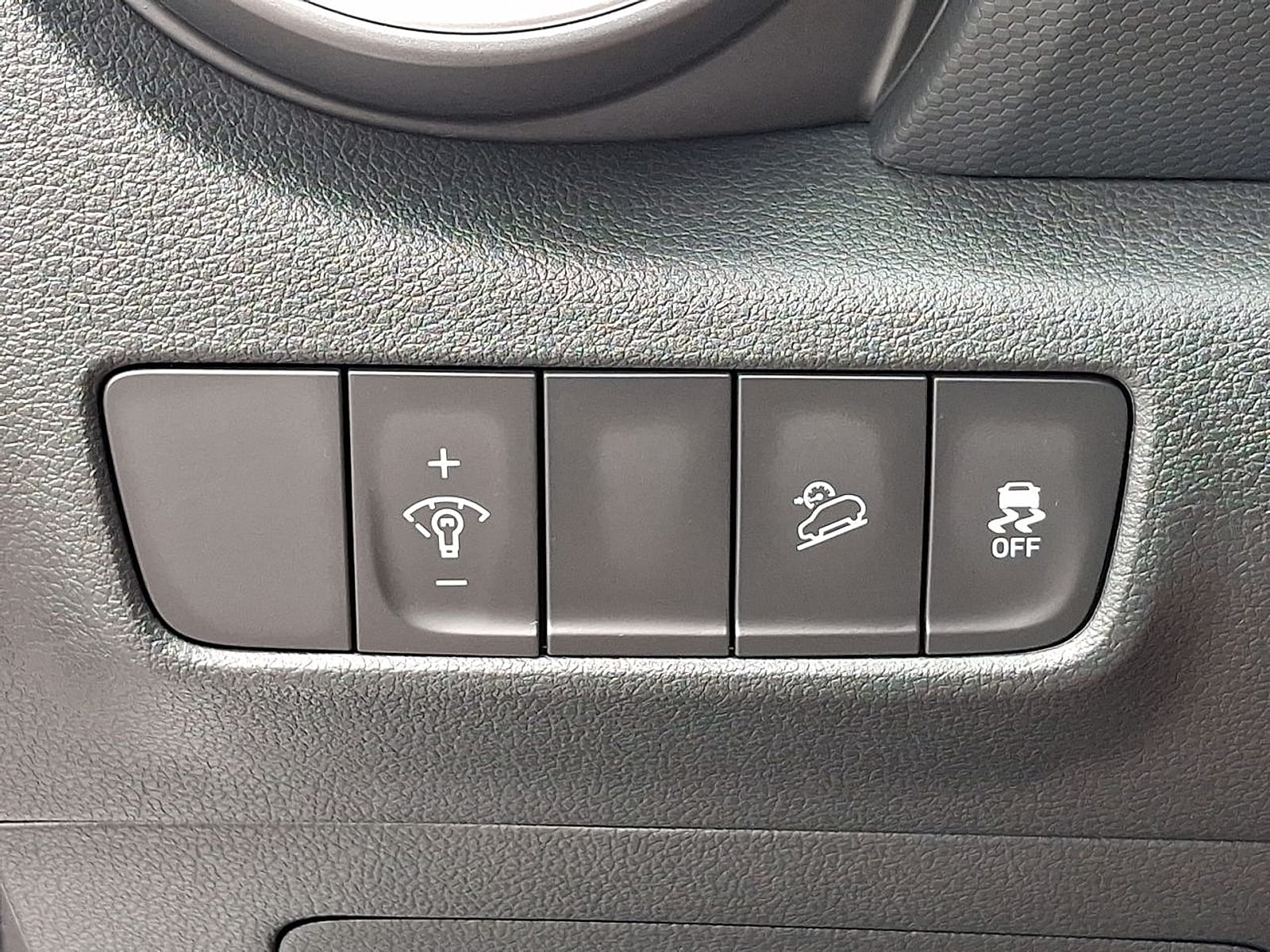 2022 Hyundai Kona SEL - Photo 17