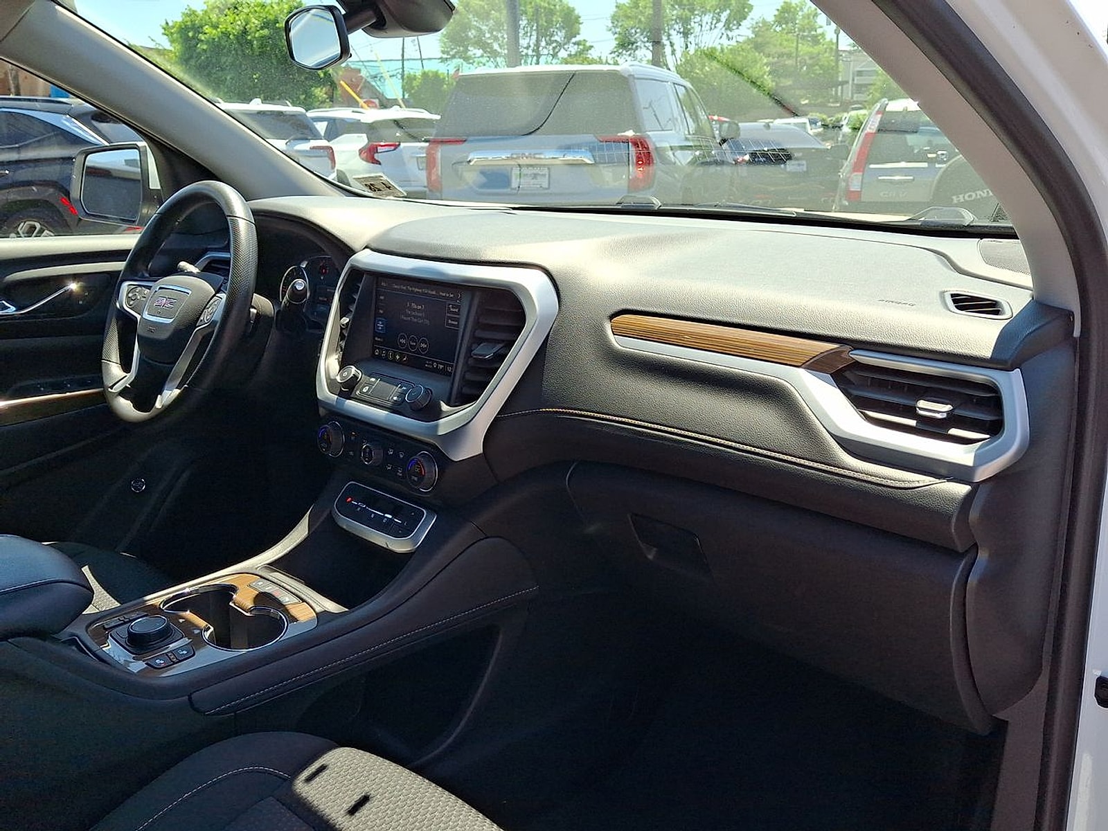 2023 GMC Acadia SLE - Photo 28