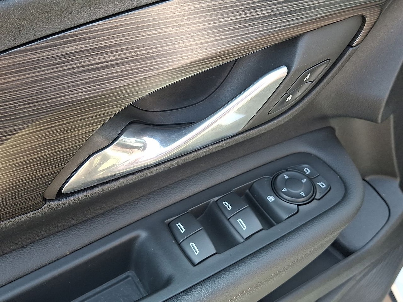 2022 GMC Terrain SLE - Photo 22