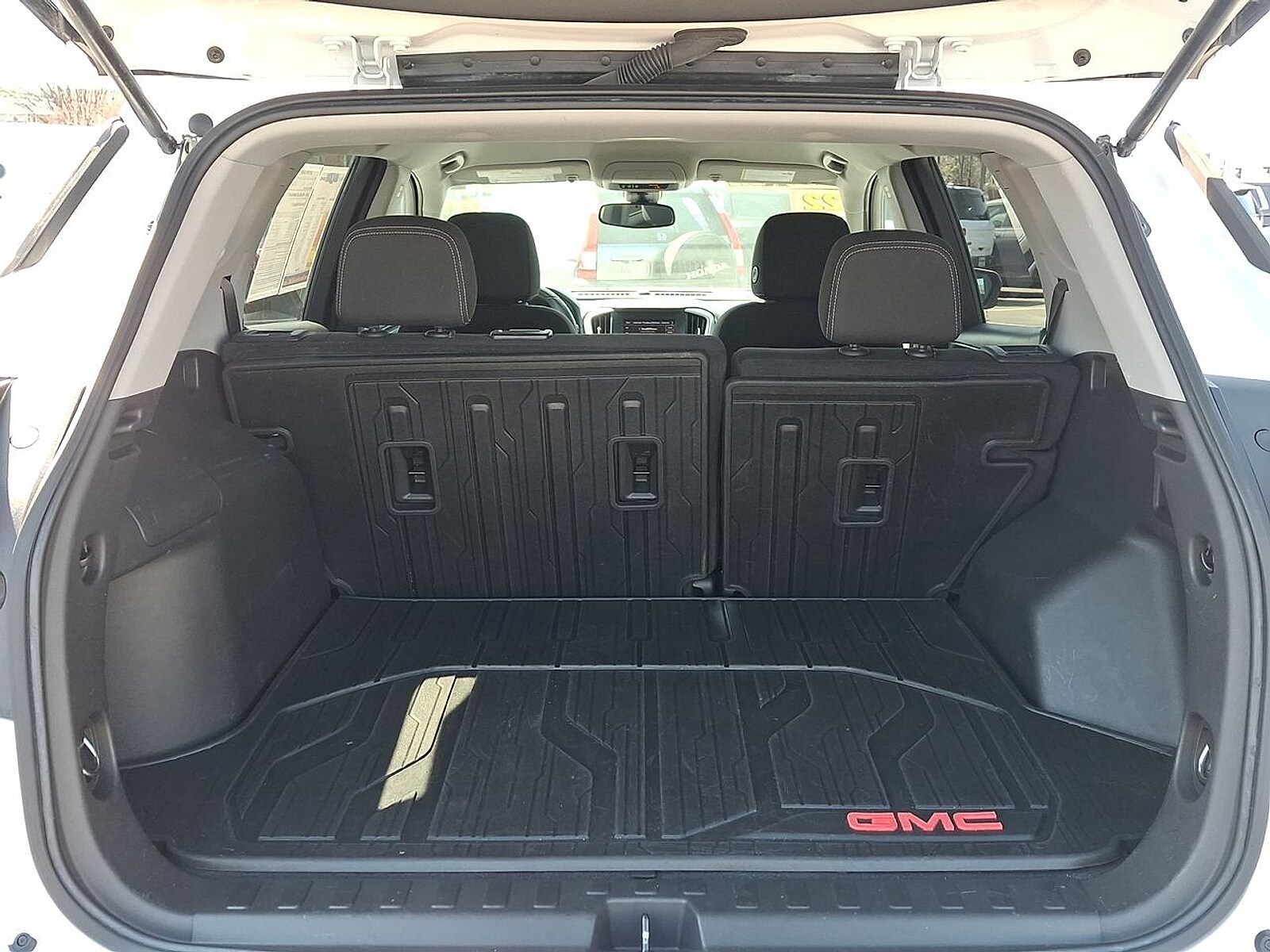 2022 GMC Terrain SLE - Photo 25