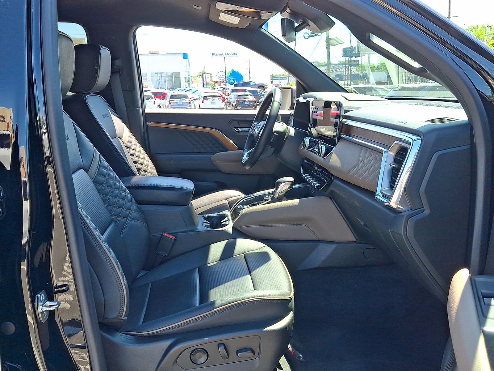 2023 GMC Canyon Denali - Photo 27