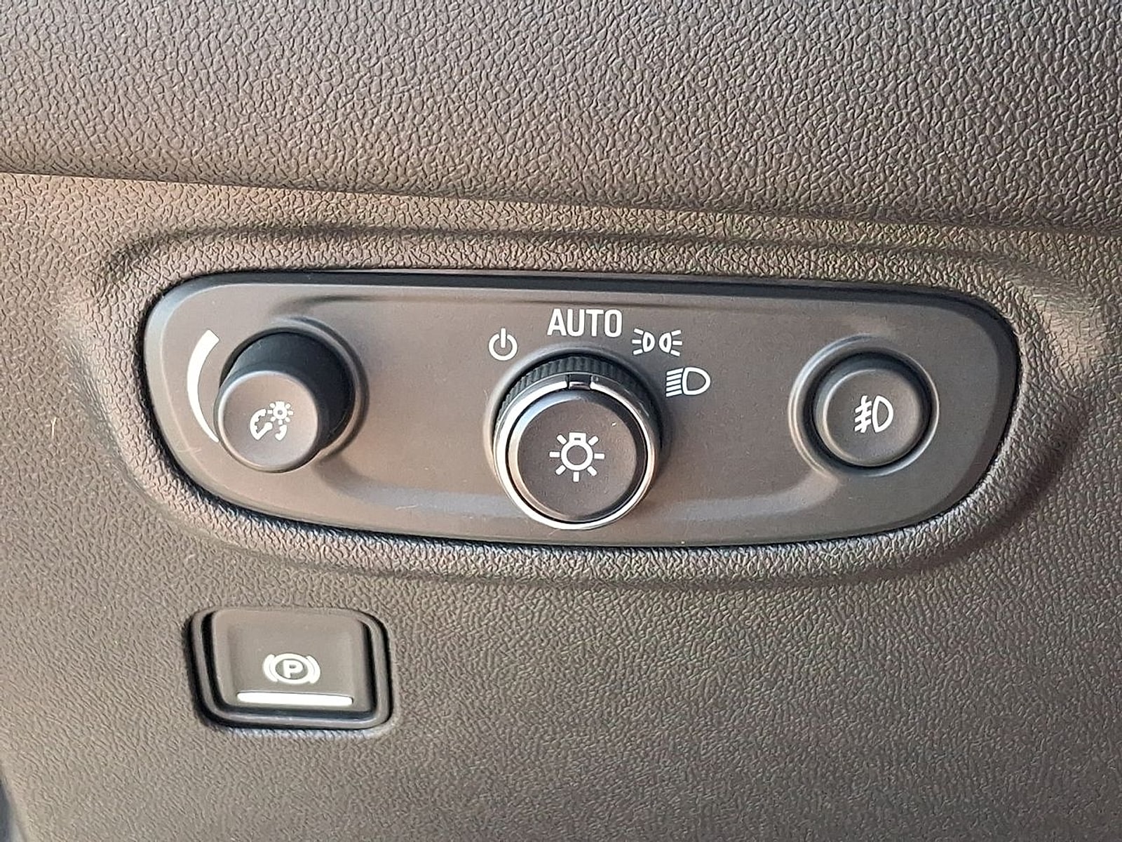 2024 GMC Terrain SLT - Photo 17