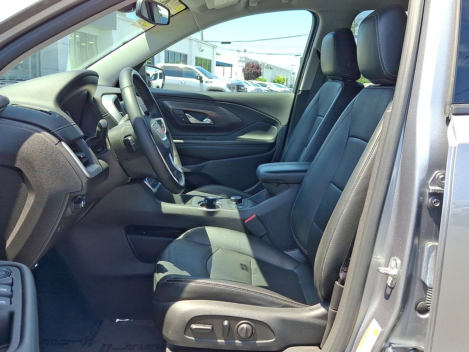 2024 GMC Terrain SLT - Photo 18