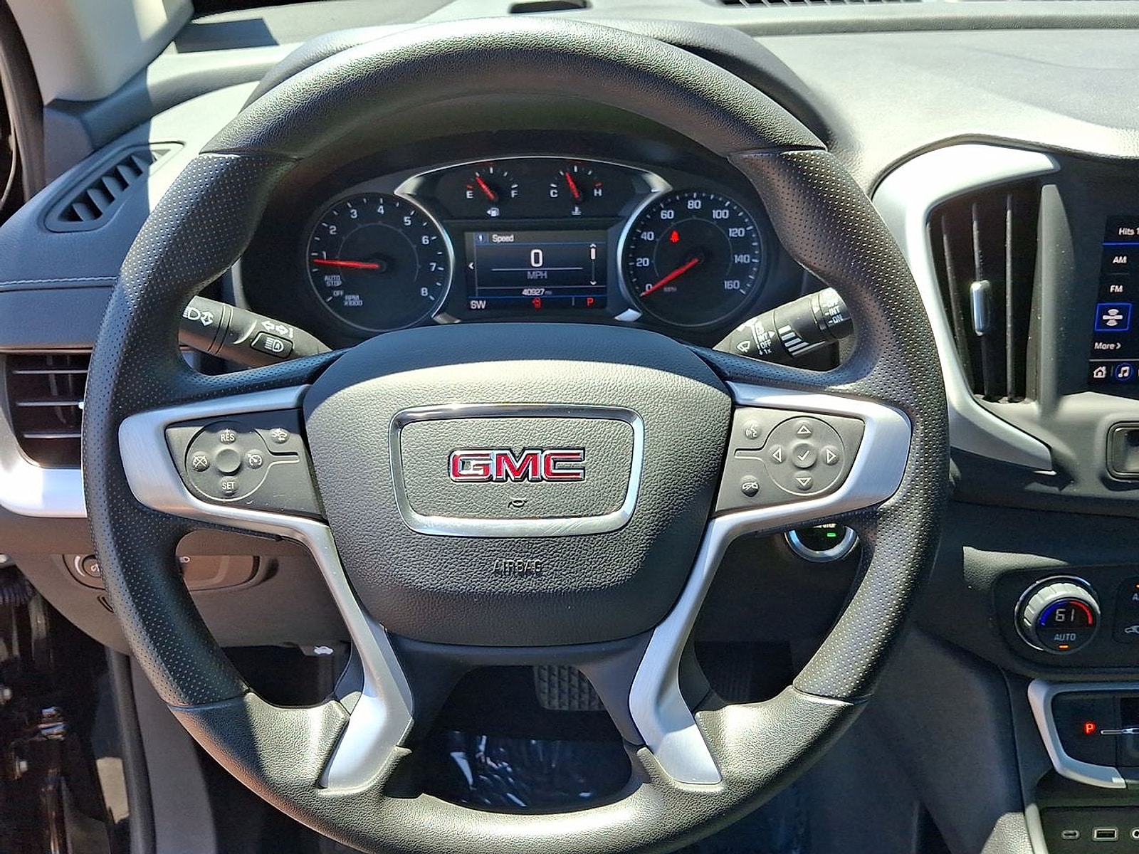 2022 GMC Terrain SLE - Photo 11