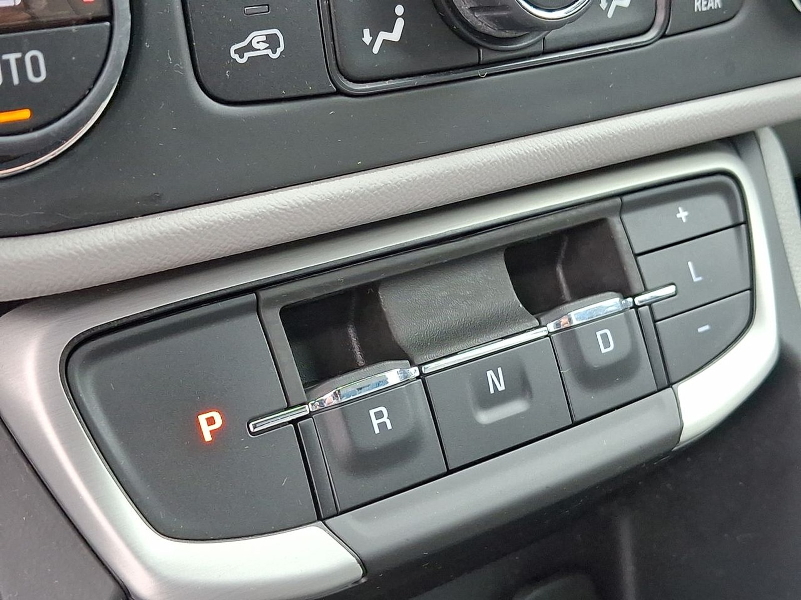 2023 GMC Terrain SLE - Photo 15
