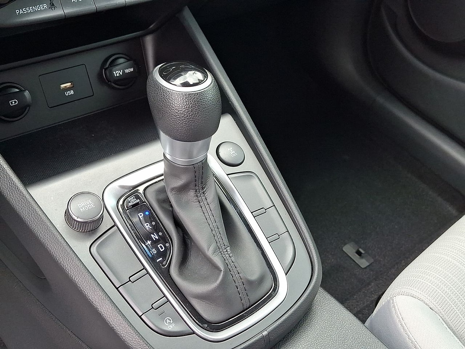 2022 Hyundai Kona SEL - Photo 15