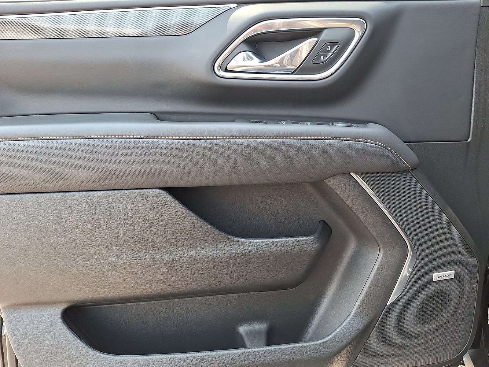 2023 GMC Yukon AT4 - Photo 22