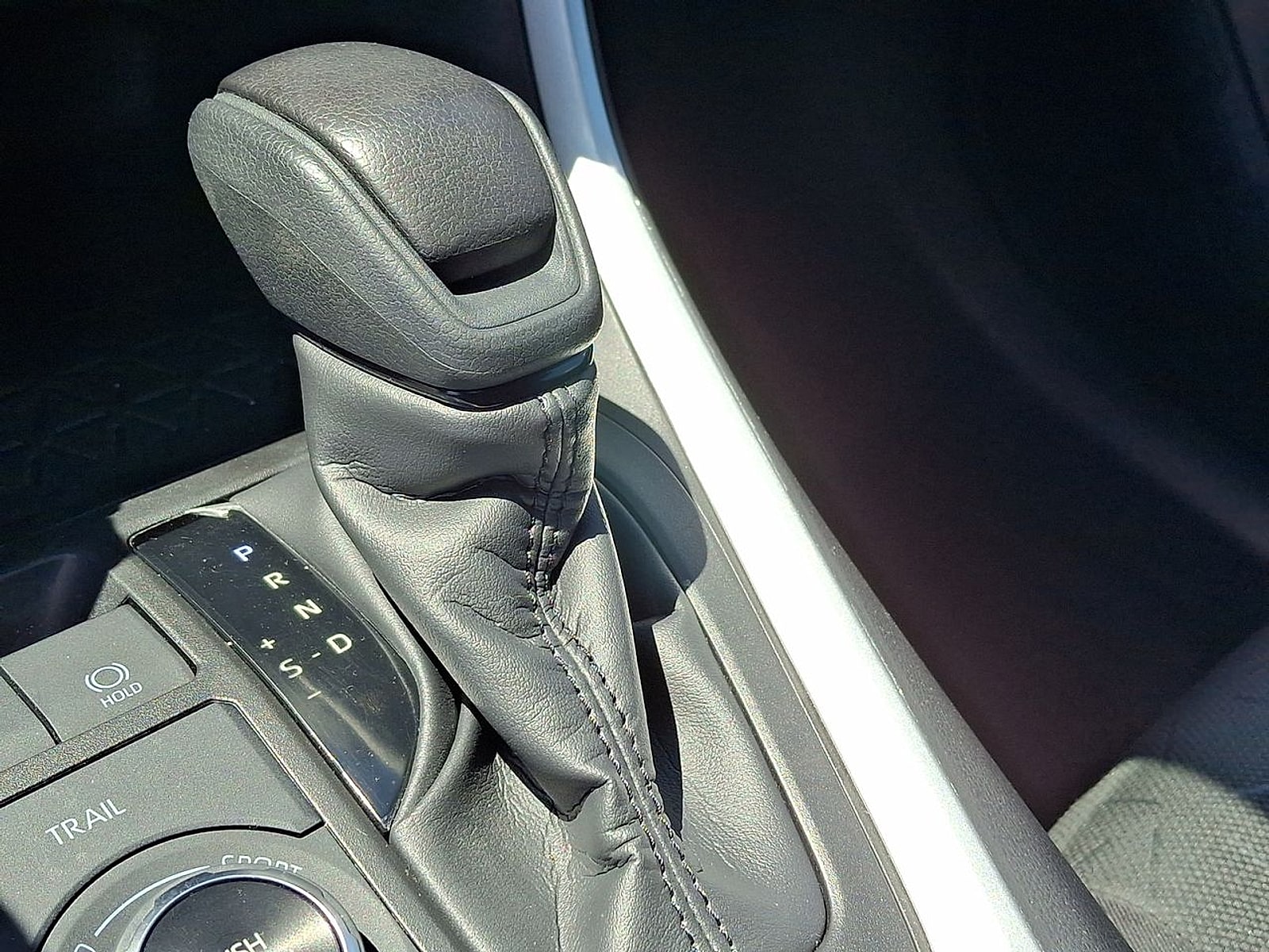 2023 Toyota RAV4 XLE - Photo 15