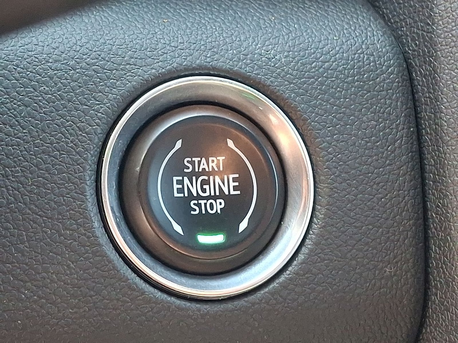 2024 GMC Acadia Denali - Photo 17