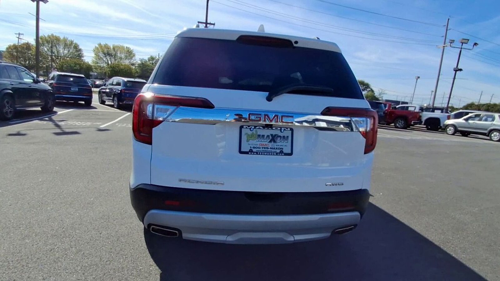 2023 Gmc Acadia SLE photo 3