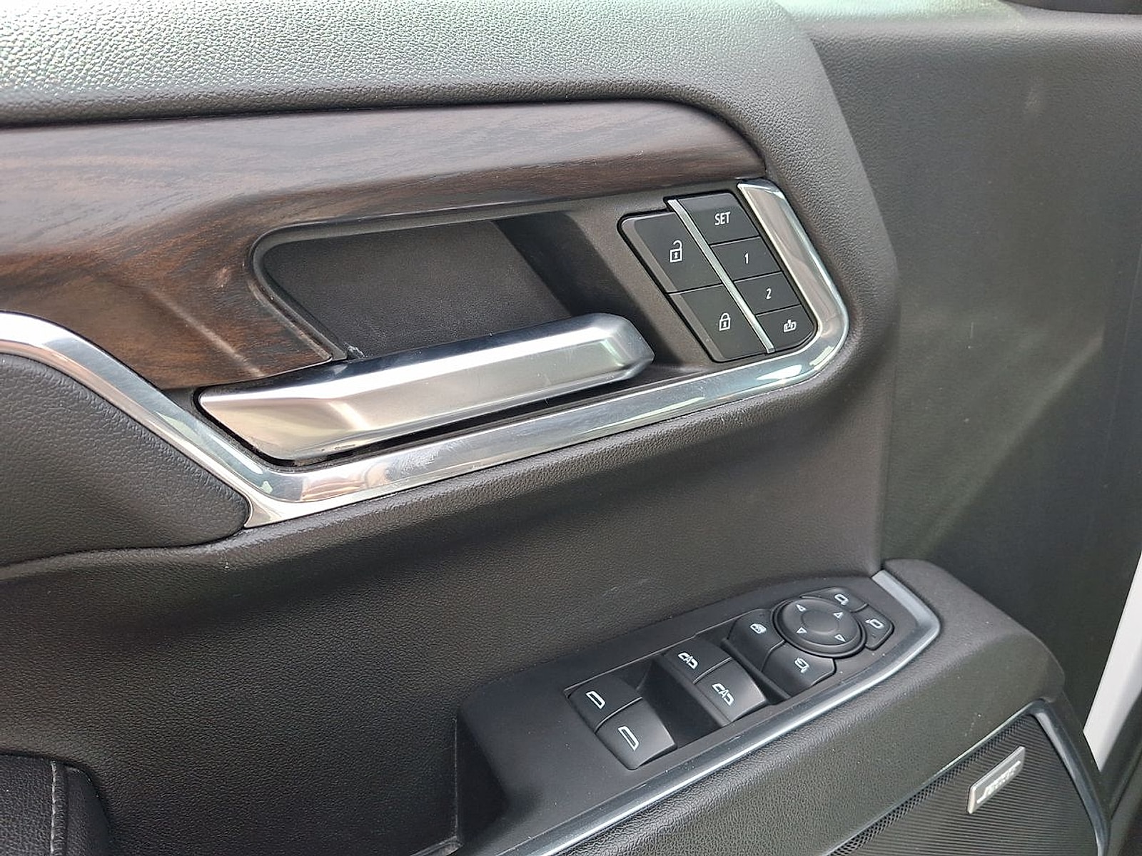 2023 GMC Sierra 1500 SLT - Photo 23