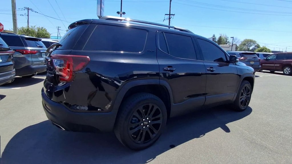 Used 2023 GMC Acadia SLE SUV
