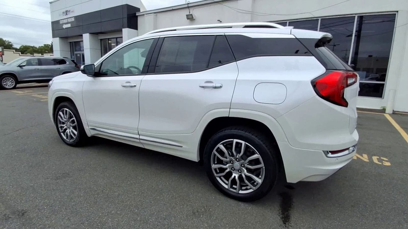 2023 GMC Terrain Denali - Photo 4