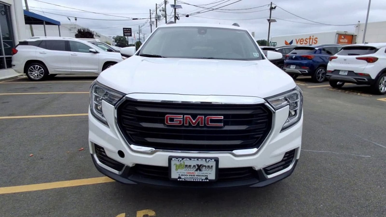 2023 GMC Terrain SLE - Photo 7