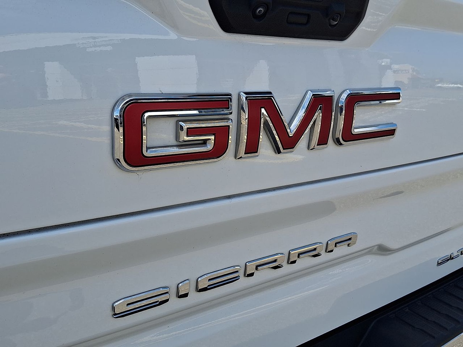 2024 GMC Sierra 1500 SLT - Photo 30