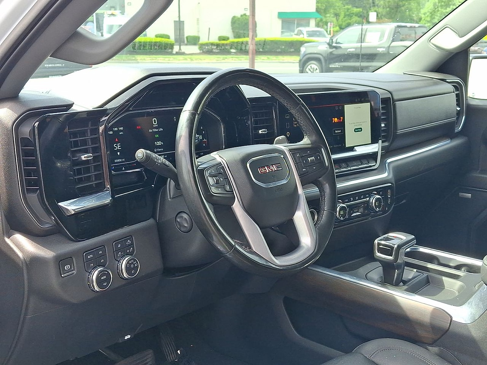 2023 GMC Sierra 1500 SLT - Photo 10