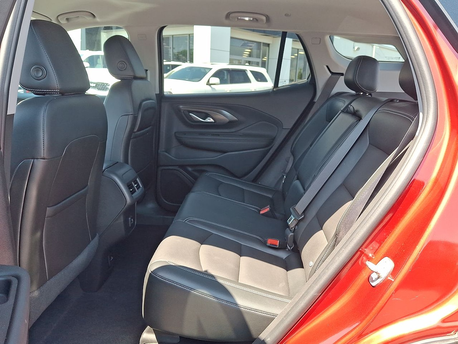 2023 GMC Terrain SLT - Photo 24