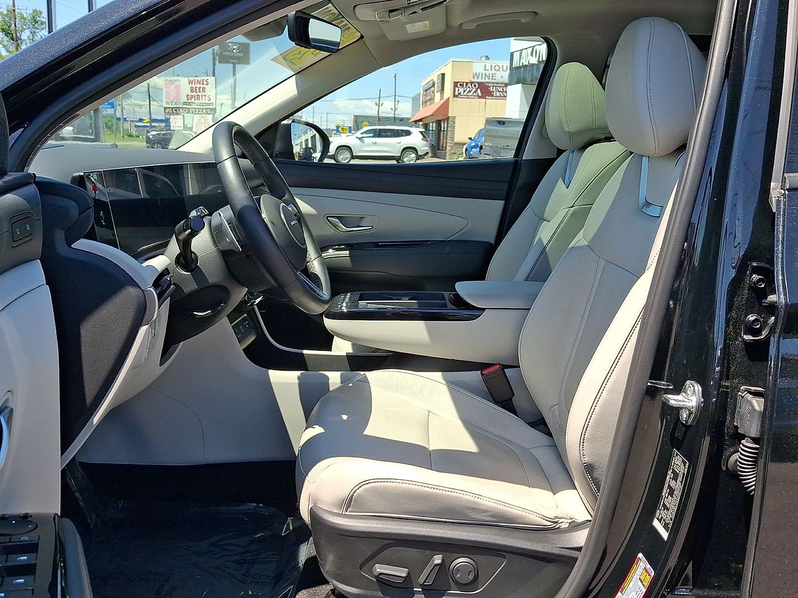 2025 Hyundai Tucson Limited - Photo 20