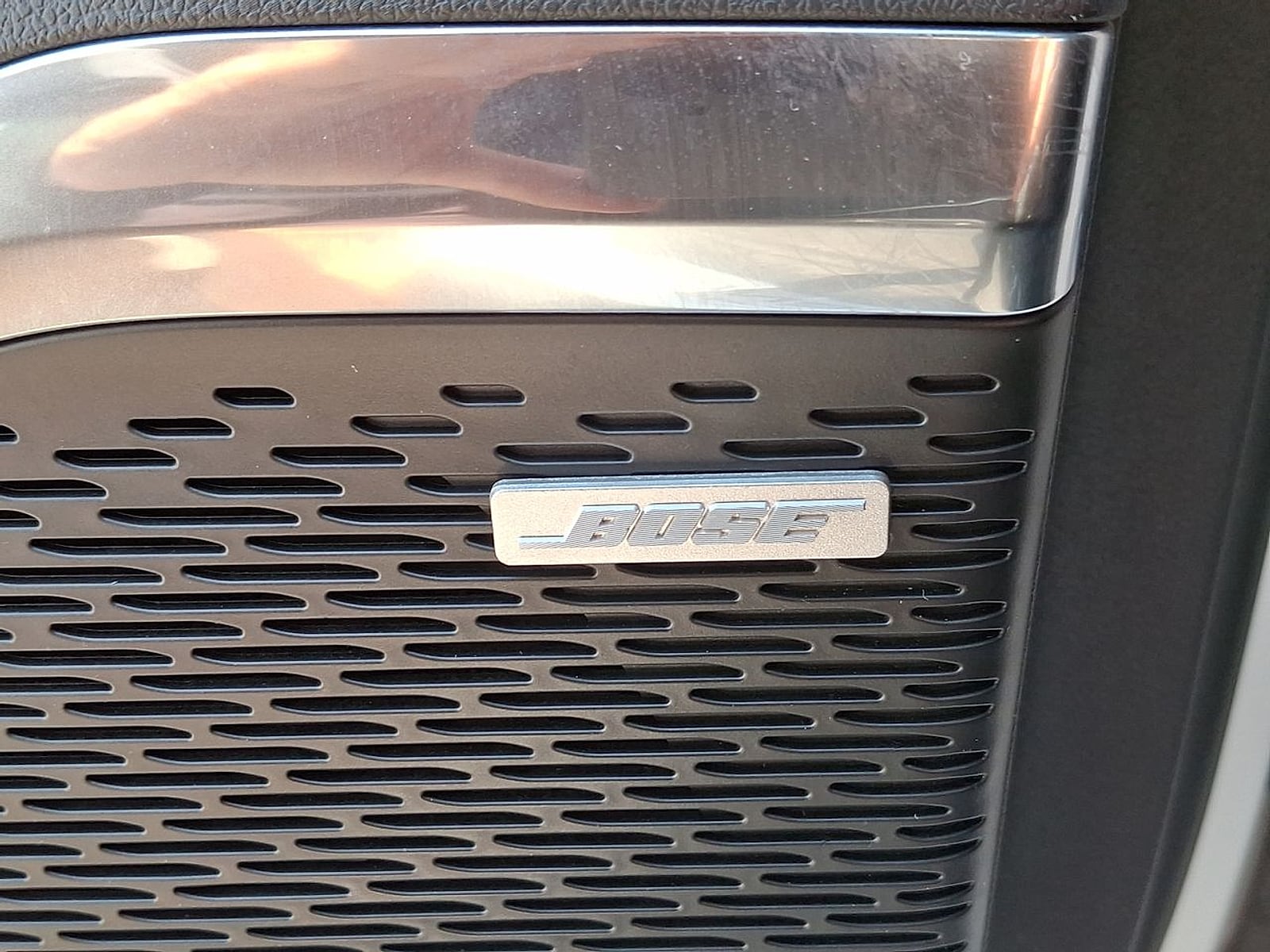 2024 GMC Acadia Denali - Photo 24