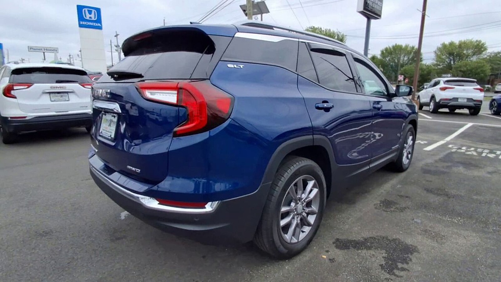 2023 Gmc Terrain SLT photo 2