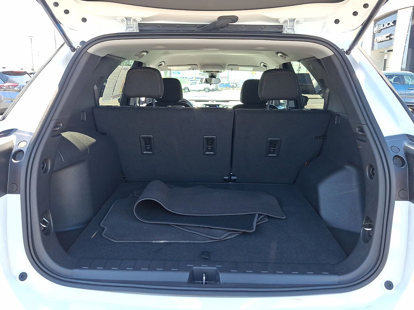 2024 Chevrolet Equinox LS - Photo 25
