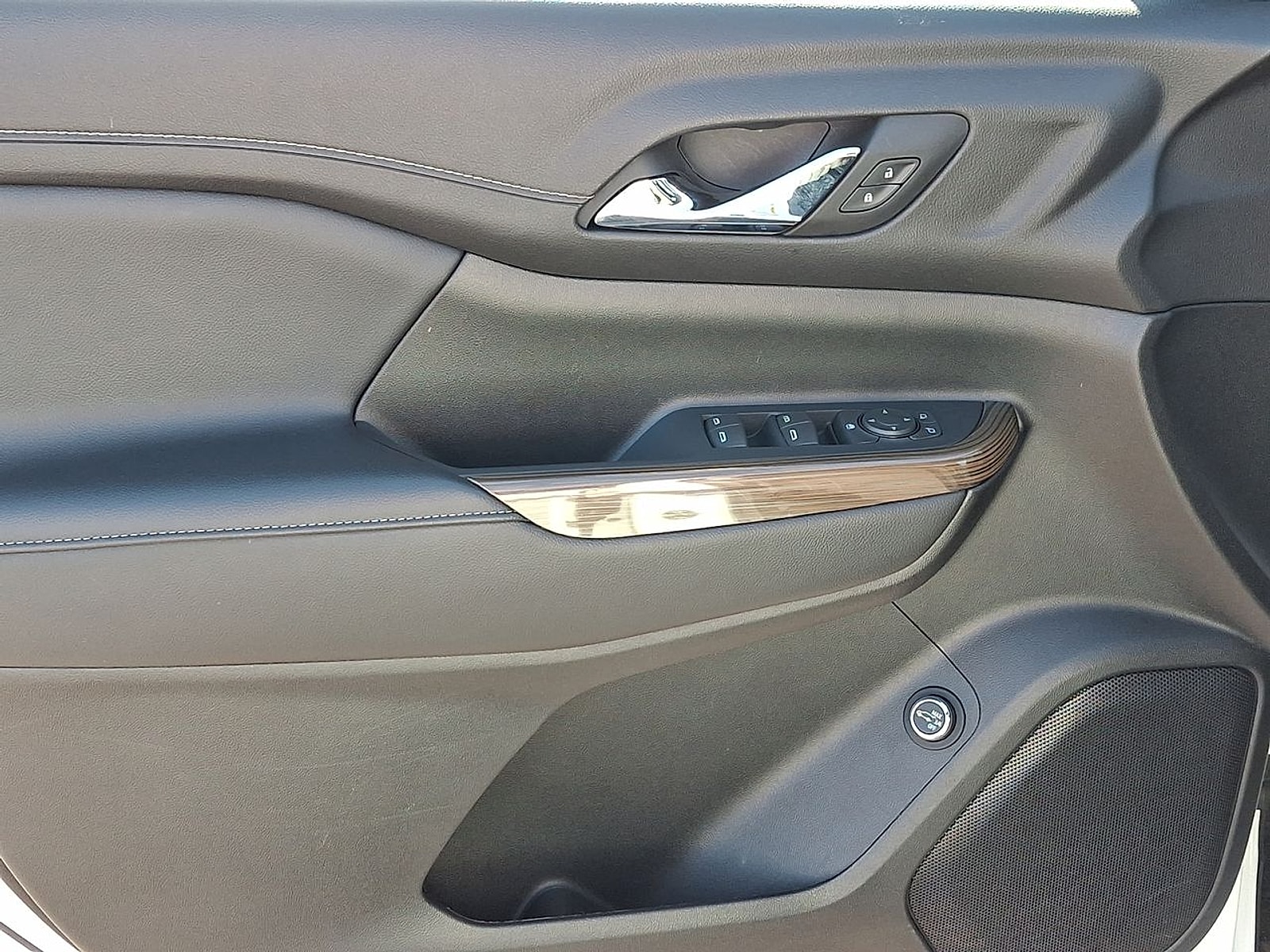 2023 GMC Acadia SLE - Photo 21