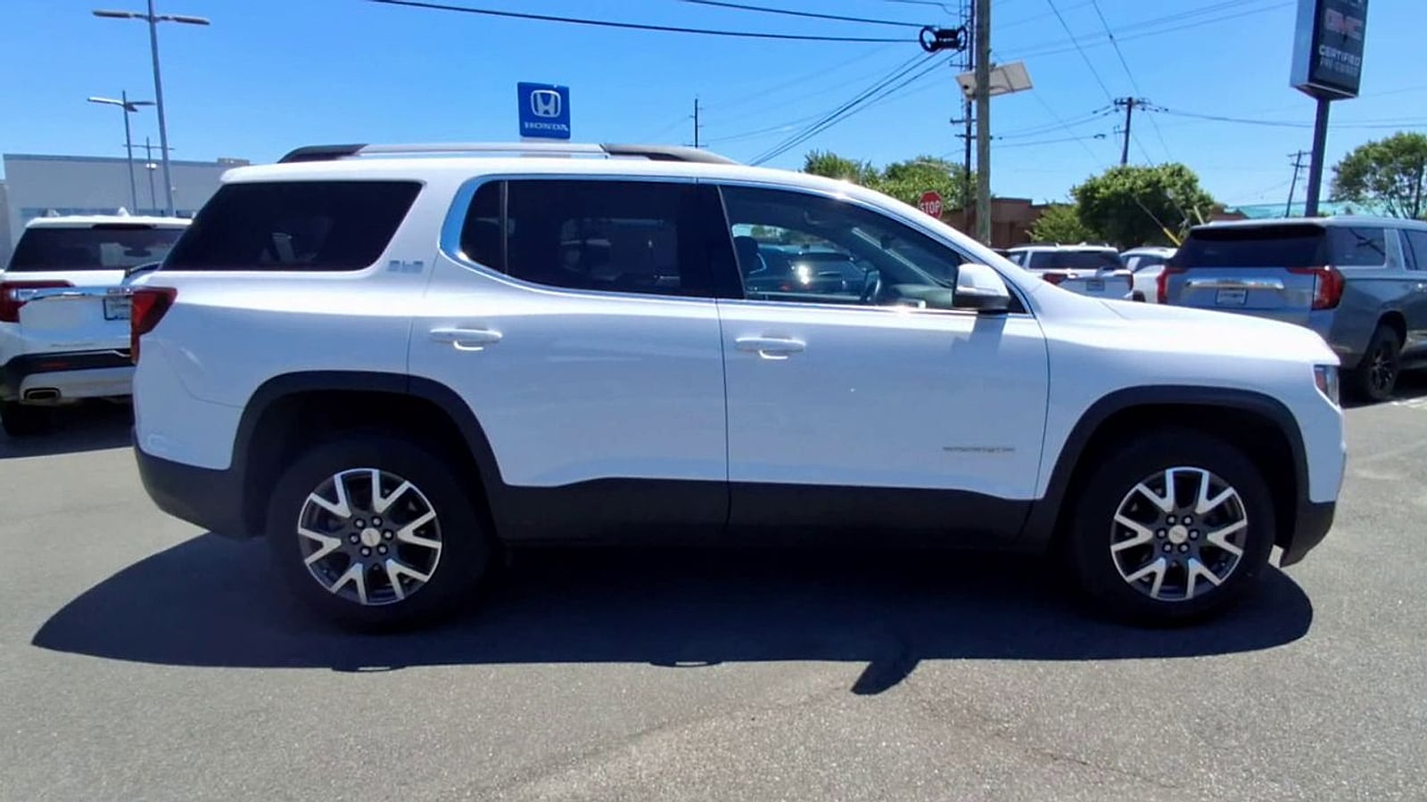 2023 GMC Acadia SLE - Photo 9