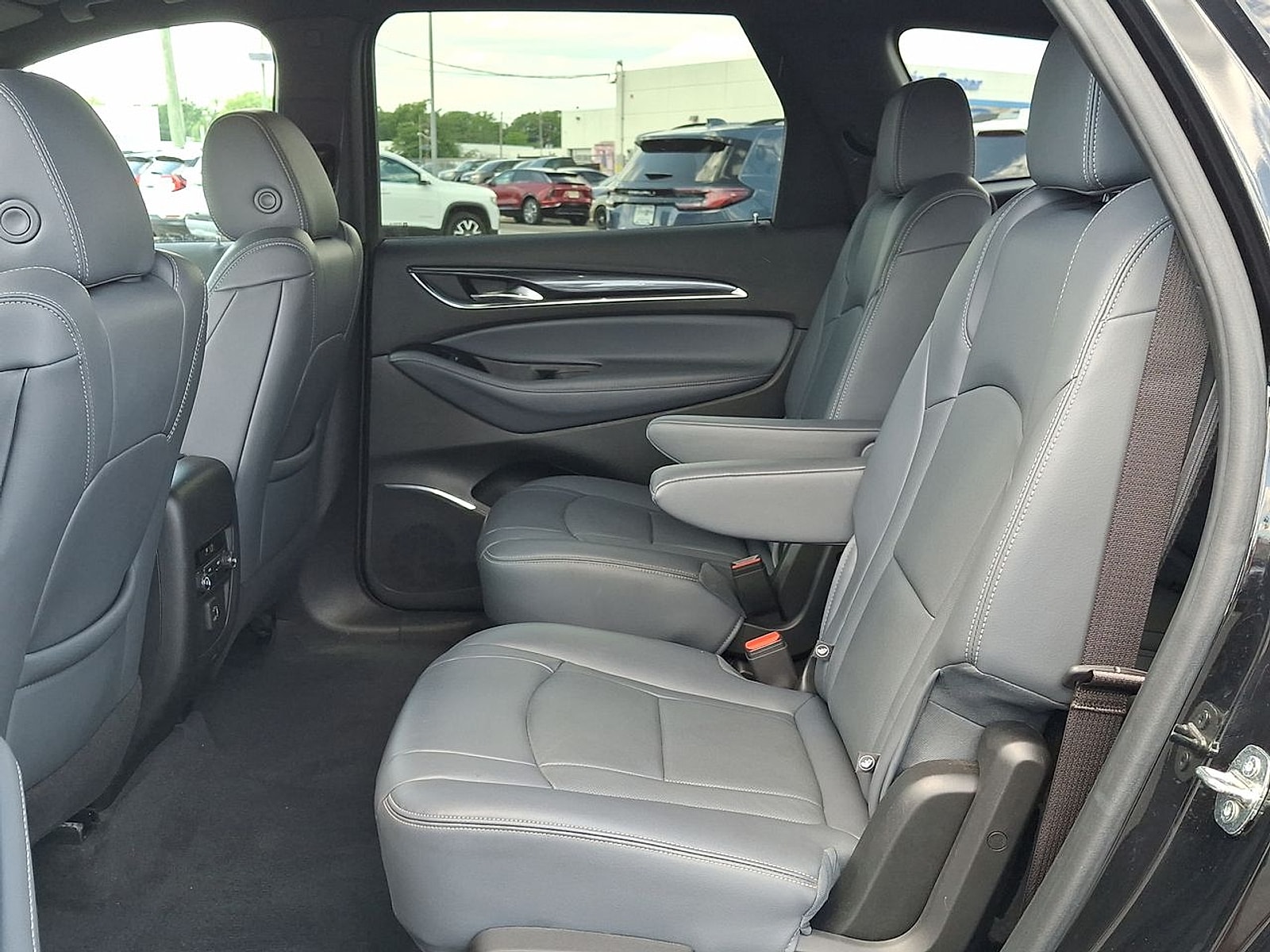 2024 Buick Enclave Essence - Photo 24