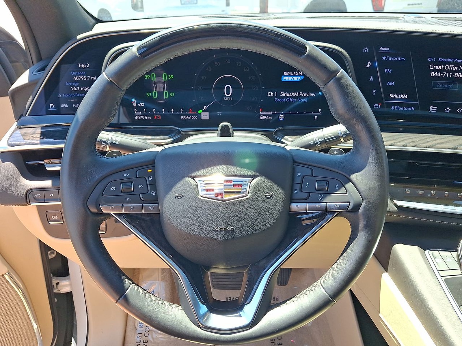 2024 Cadillac Escalade ESV Premium Luxury - Photo 11