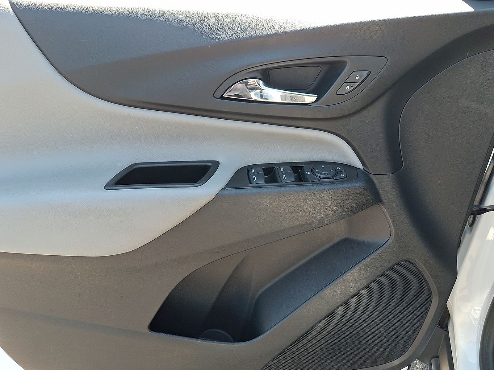 2024 Chevrolet Equinox LS - Photo 21