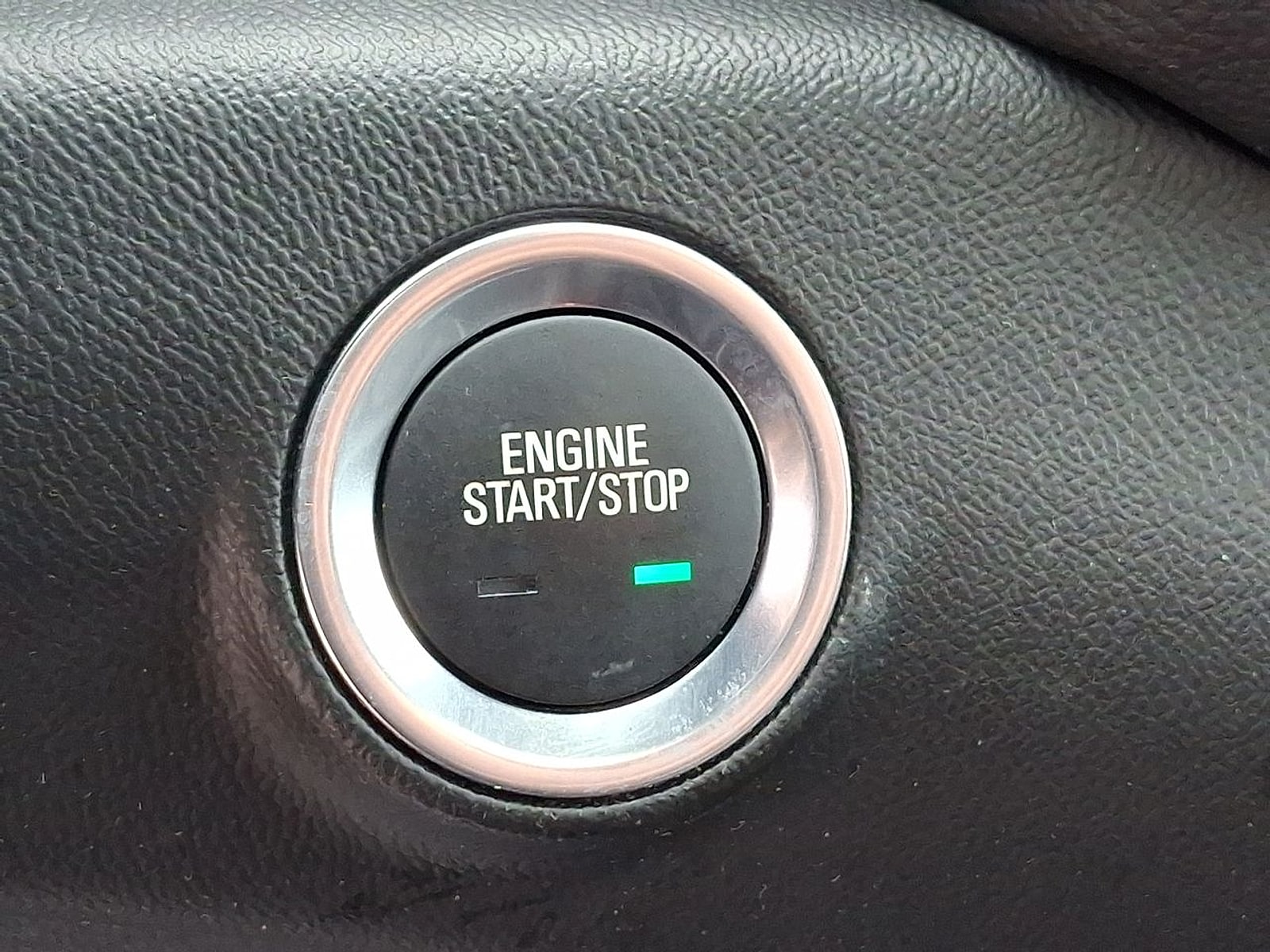2024 GMC Terrain SLT - Photo 16