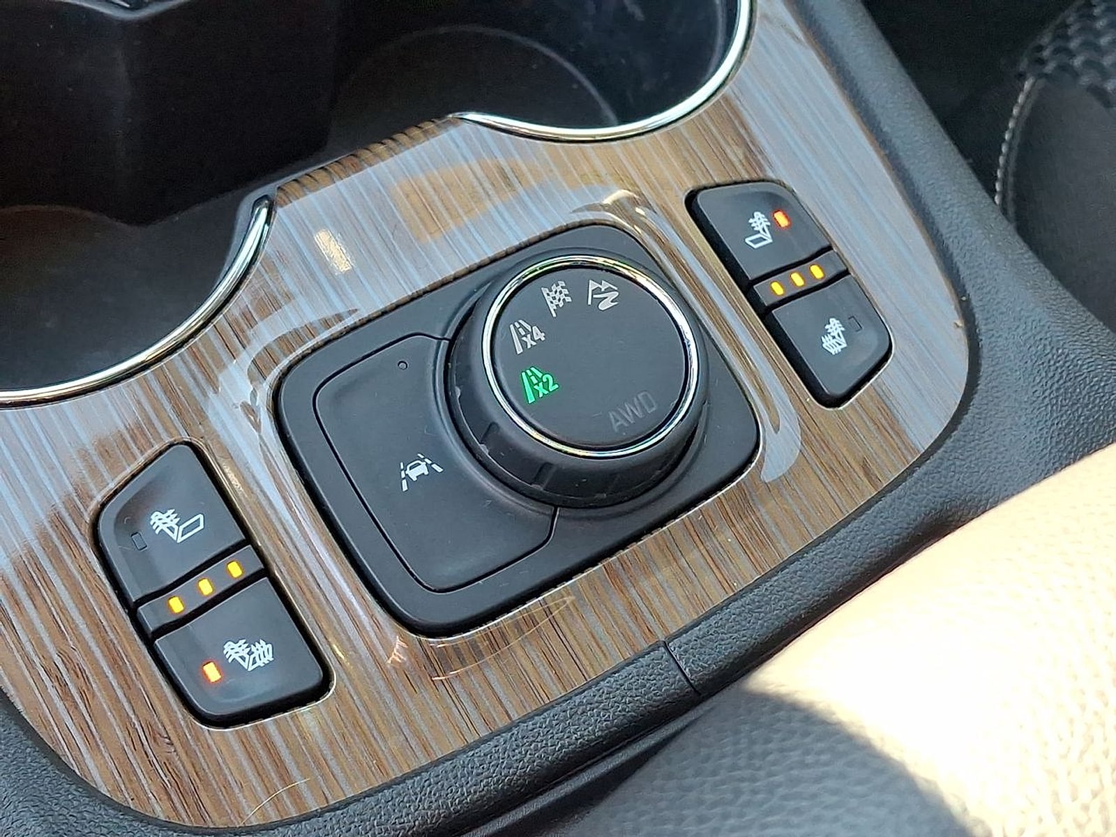 2023 GMC Acadia SLE - Photo 34