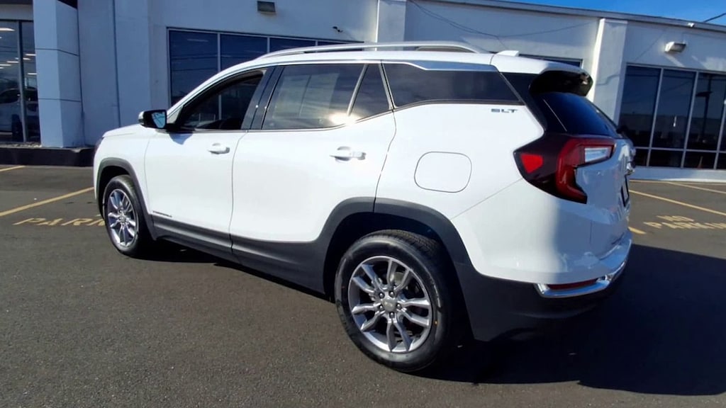 Used 2022 GMC Terrain SLT SUV