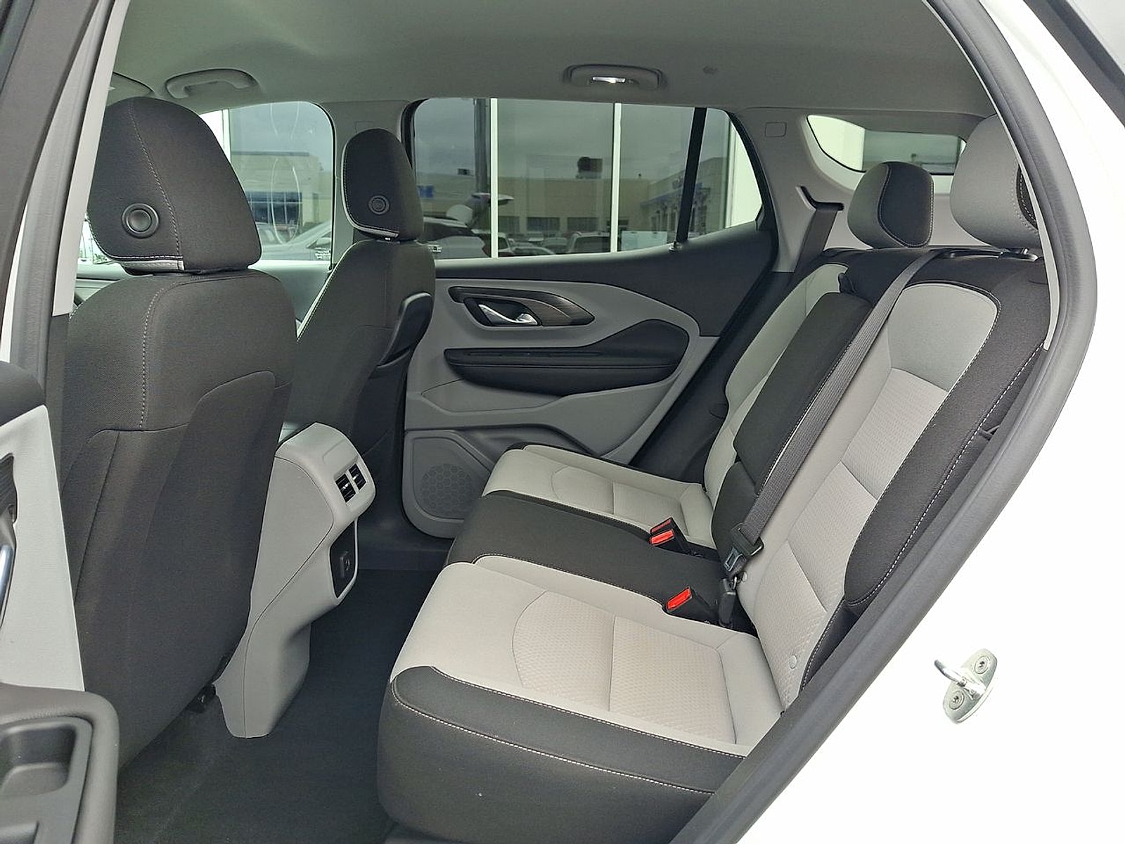 2023 GMC Terrain SLE - Photo 24