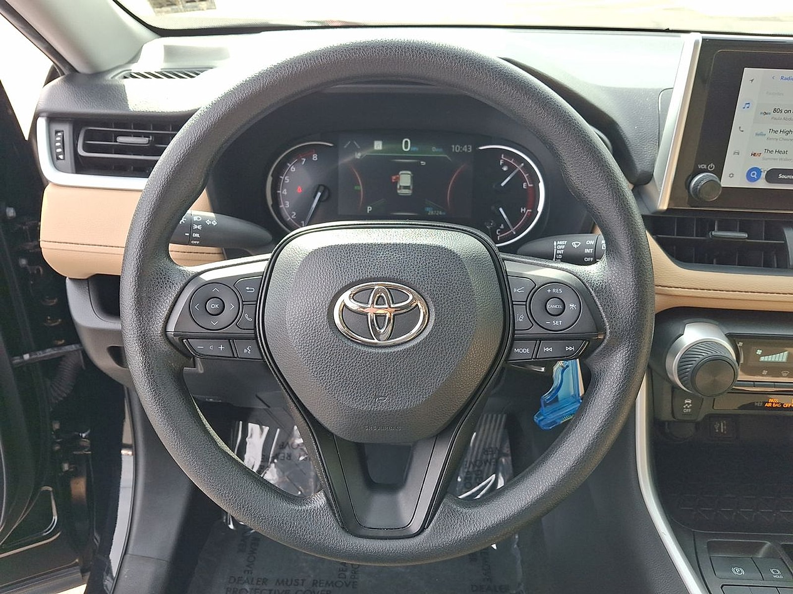2023 Toyota RAV4 LE - Photo 11