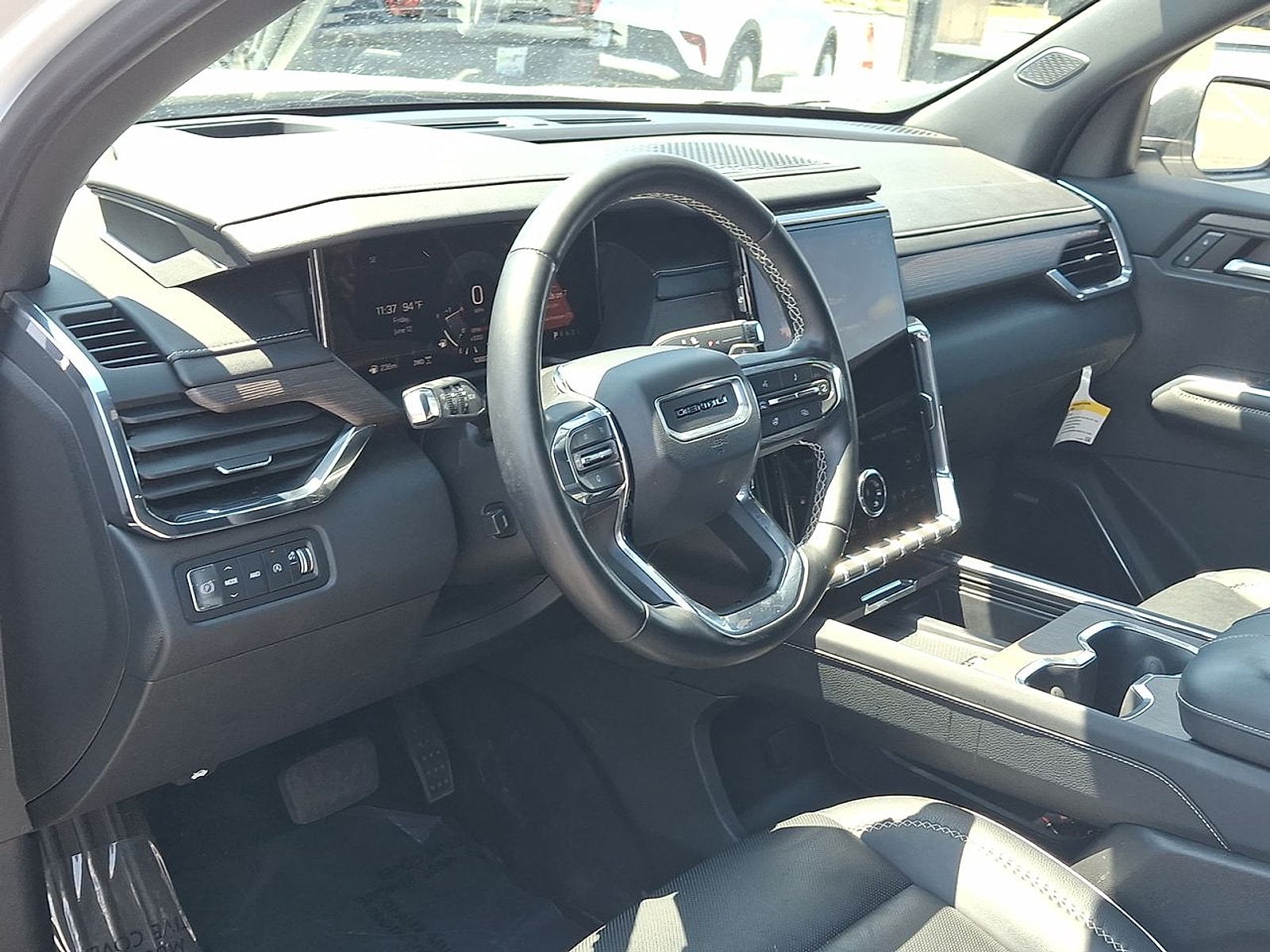 2024 GMC Acadia Denali - Photo 10