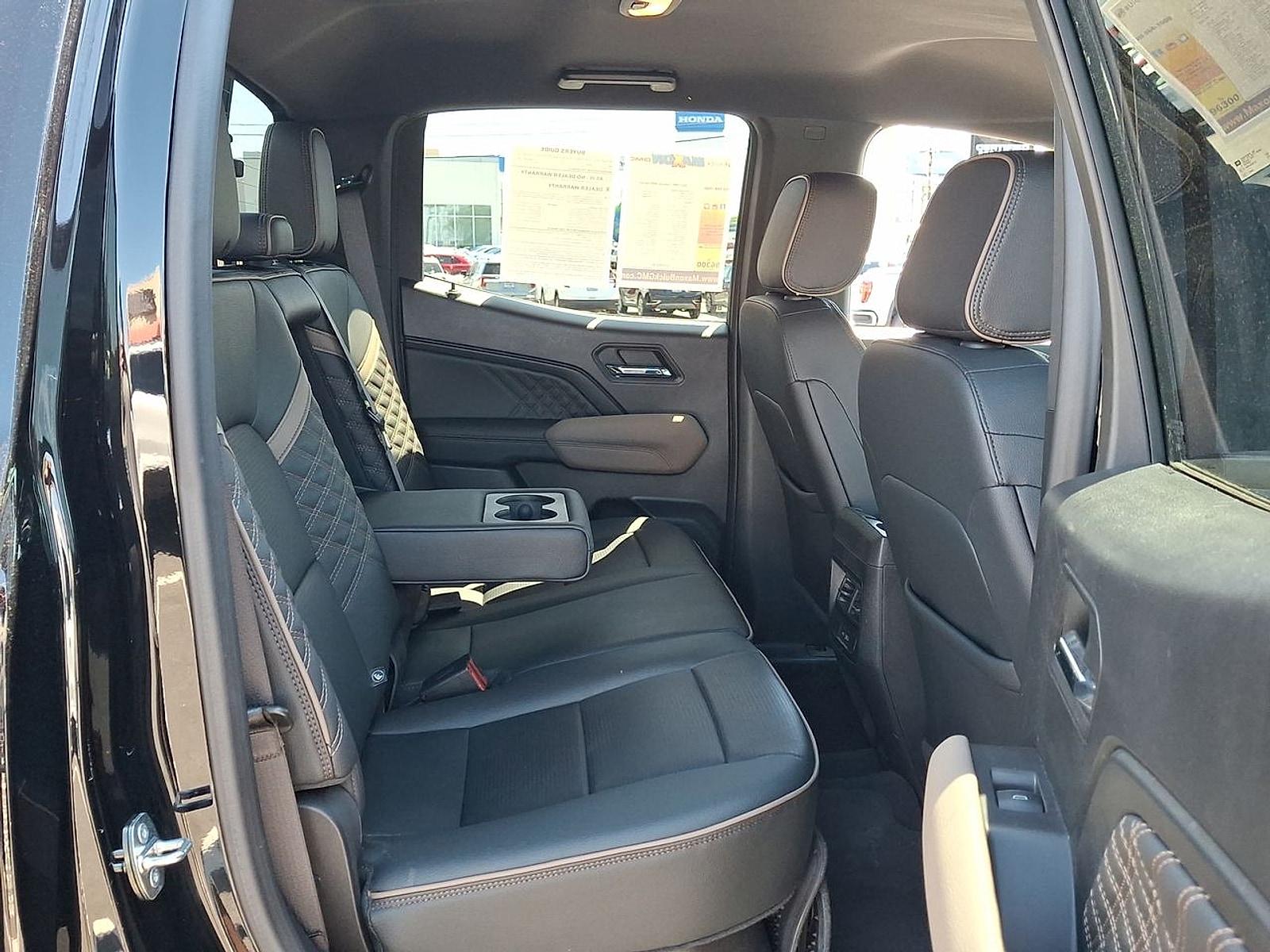 2023 GMC Canyon Denali - Photo 26