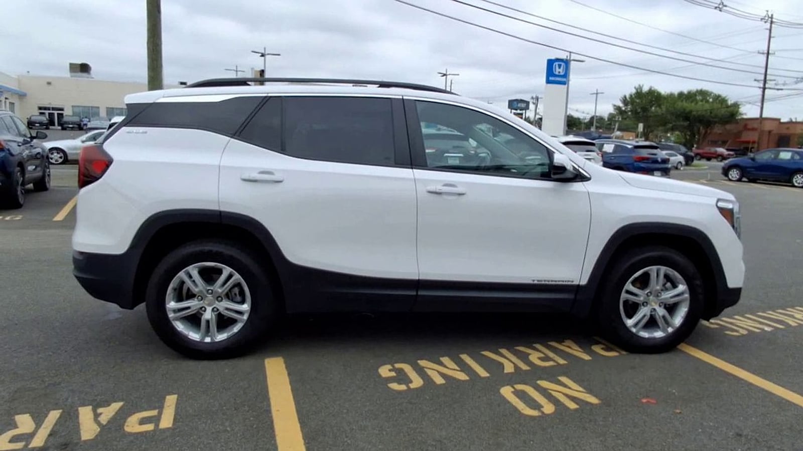 2023 GMC Terrain SLE - Photo 9