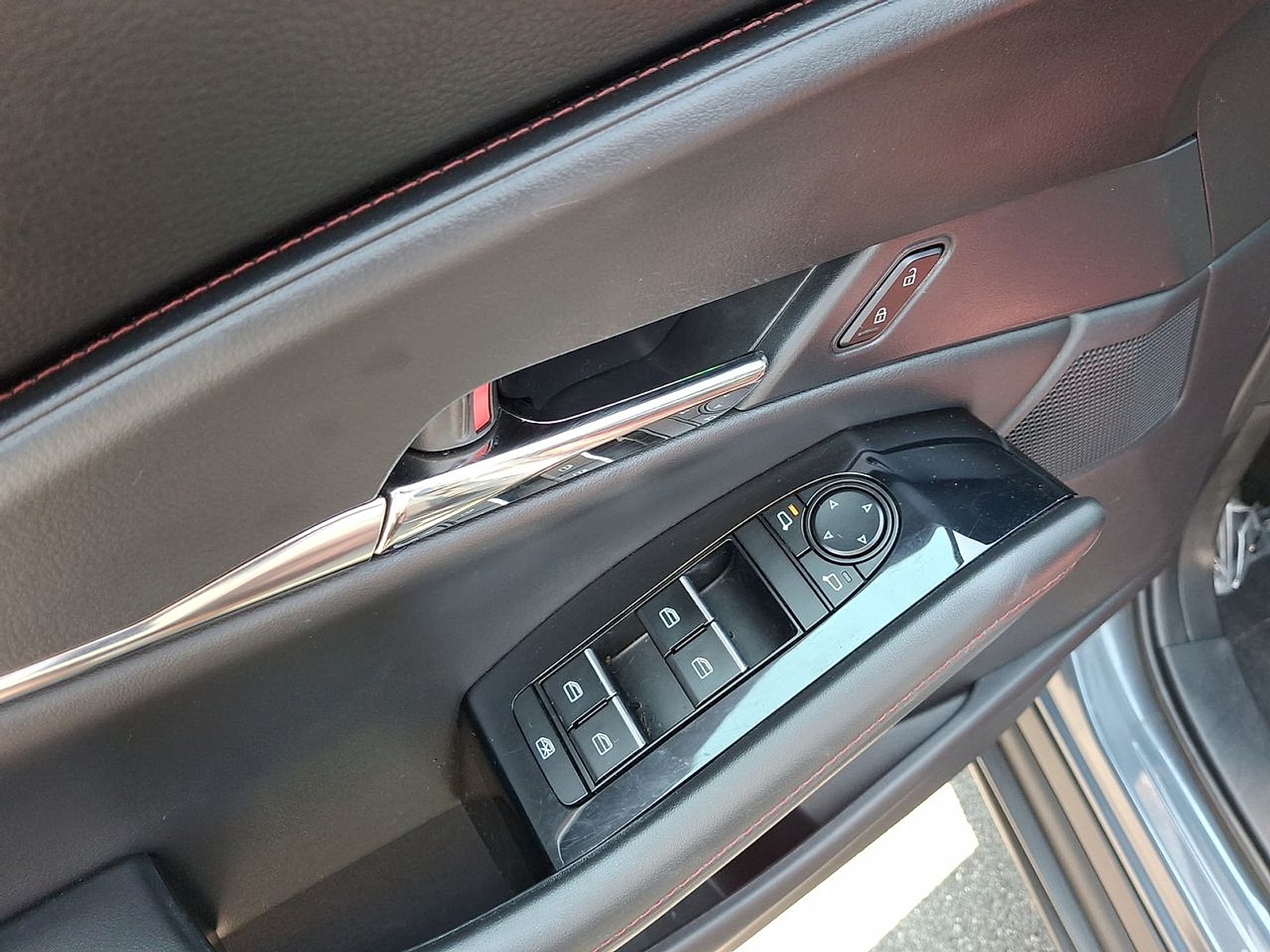 2023 Mazda CX-30 Carbon Edition - Photo 23
