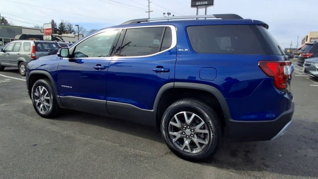 Used 2023 GMC Acadia SLE SUV