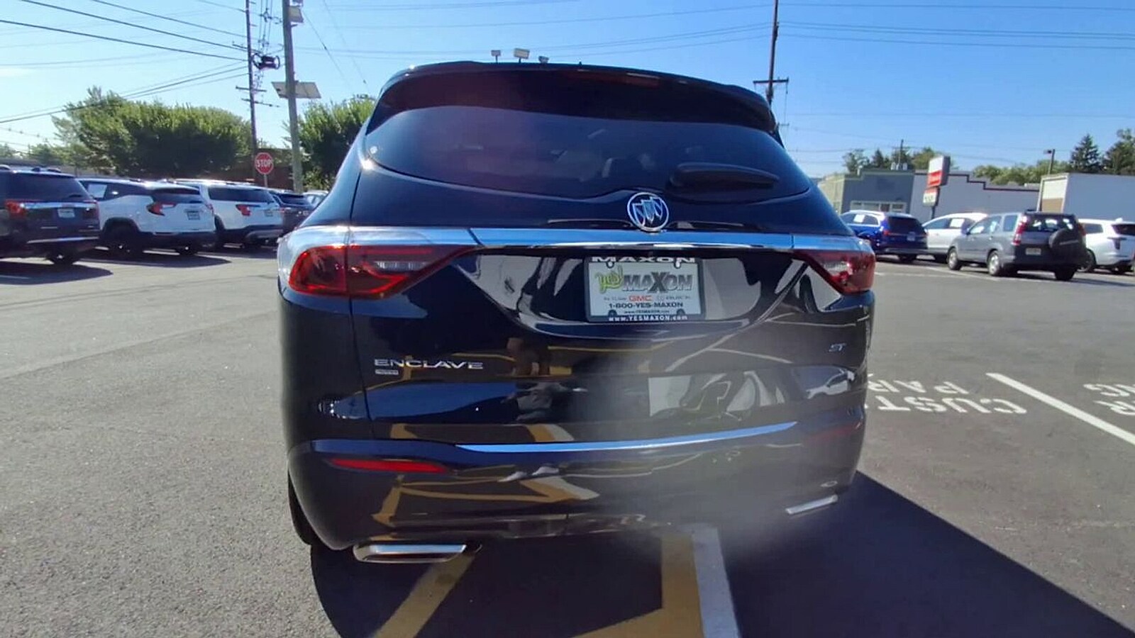 2022 Buick Enclave Essence photo 3